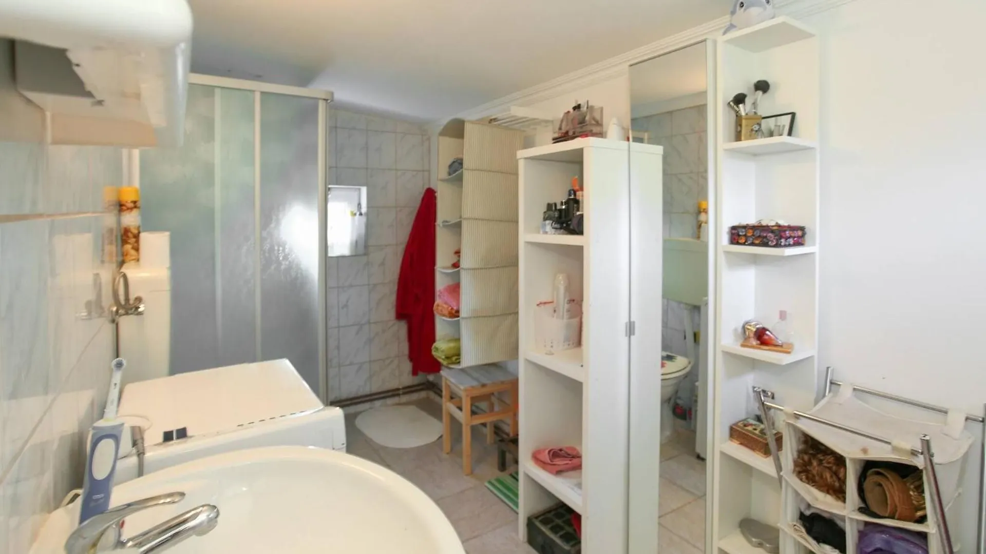 Room In House - Charming Vienna Retreat With Garden Metro Access Maison d'hôtes
