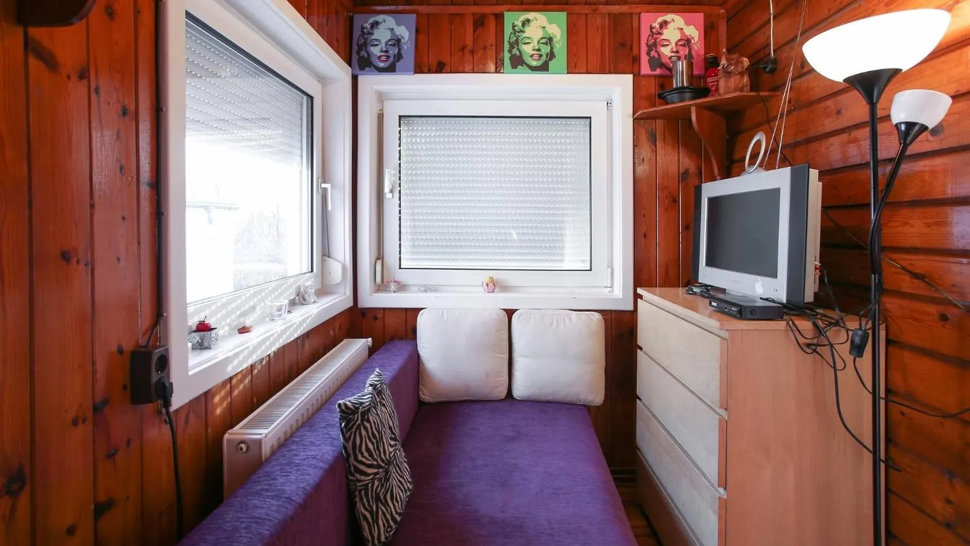 Room In House - Charming Vienna Retreat With Garden Metro Access 0*,
