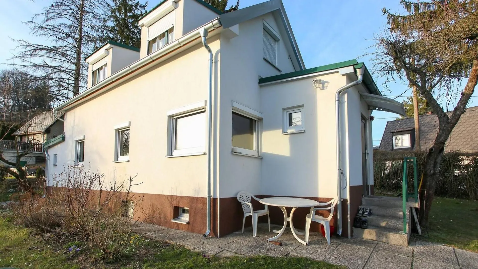 Room In House - Charming Vienna Retreat With Garden Metro Access 0*,  Autriche